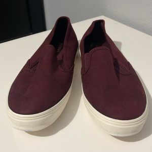 NWT Old Navy Faux Suede Slip on Sneakers Burgundy size 8
